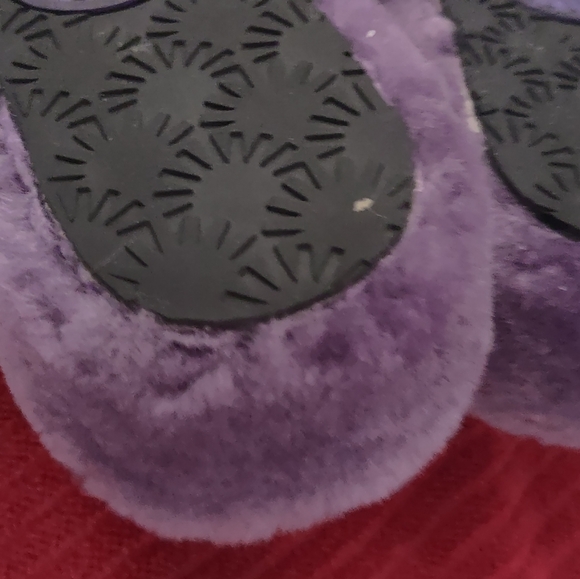 UGG Violet Bloom Fuzz Yeah Slide SLIPPER Sz 8 Adjustable To  Larger Sz Hard Sole - Picture 12 of 15